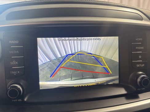 Used 2019 Kia Sorento L image 22