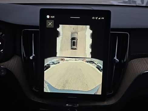 New 2026 Volvo XC60 B5 Ultra w/ Climate Package image 17