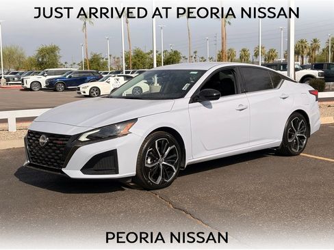 Certified 2025 Nissan Altima 2.5 SR FWD image 1