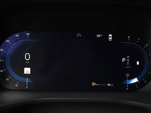 Used 2025 Volvo XC40 B5 Core image 14