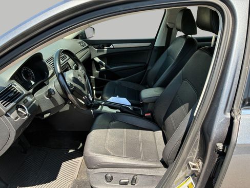 Used 2015 Volkswagen Passat TDI SE FWD image 11