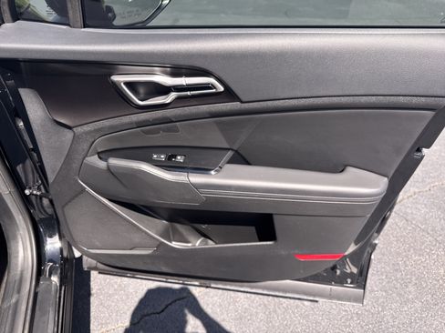 Used 2025 Kia Sportage EX FWD image 35