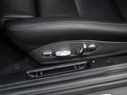 Certified 2016 Porsche 911 Carrera 4S image 21