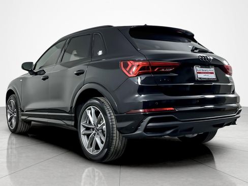 Used 2025 Audi Q3 2.0T Premium w/ Convenience Package image 3