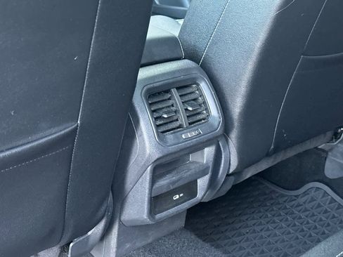 Used 2022 Volkswagen Taos SEL image 14