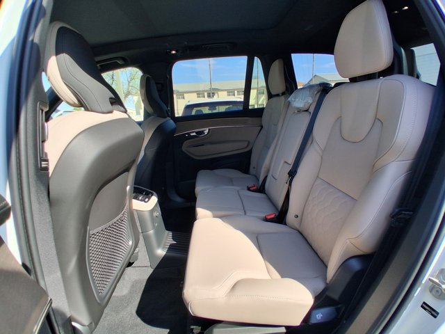 New 2026 Volvo XC90 T8 Plus w/ Protection Package Premier AWD/4WD image 17