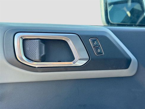 Used 2021 Ford Bronco Badlands image 19