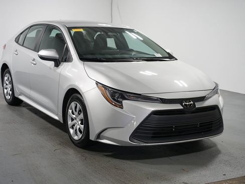 Certified 2024 Toyota Corolla LE image 3