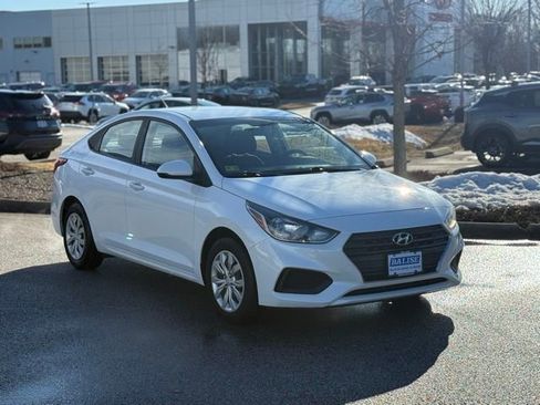 Used 2018 Hyundai Accent SE image 5