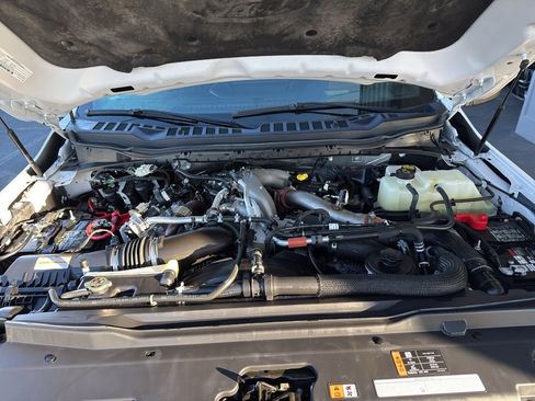 Certified 2024 Ford F450 Platinum w/ FX4 Off-Road Package image 38