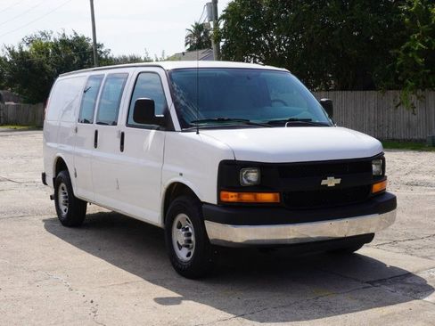 Used 2015 Chevrolet Express 2500 image 7