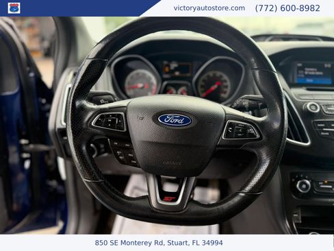 Used 2017 Ford Focus ST FWD image 23
