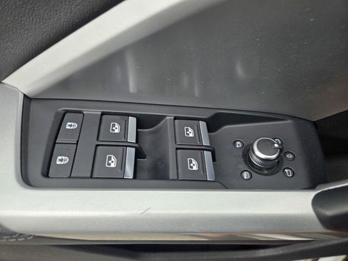 Used 2021 Audi Q3 2.0T Premium image 26