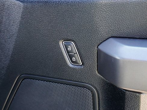 Used 2019 Ford F150 XLT w/ Equipment Group 302A Luxury AWD/4WD image 29