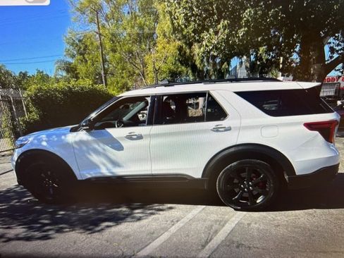 Certified 2022 Ford Explorer ST w/ Equipment Group 401A image 6