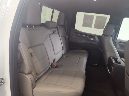 Used 2024 GMC Sierra 1500 SLT w/ SLT Premium Plus Package AWD/4WD image 27