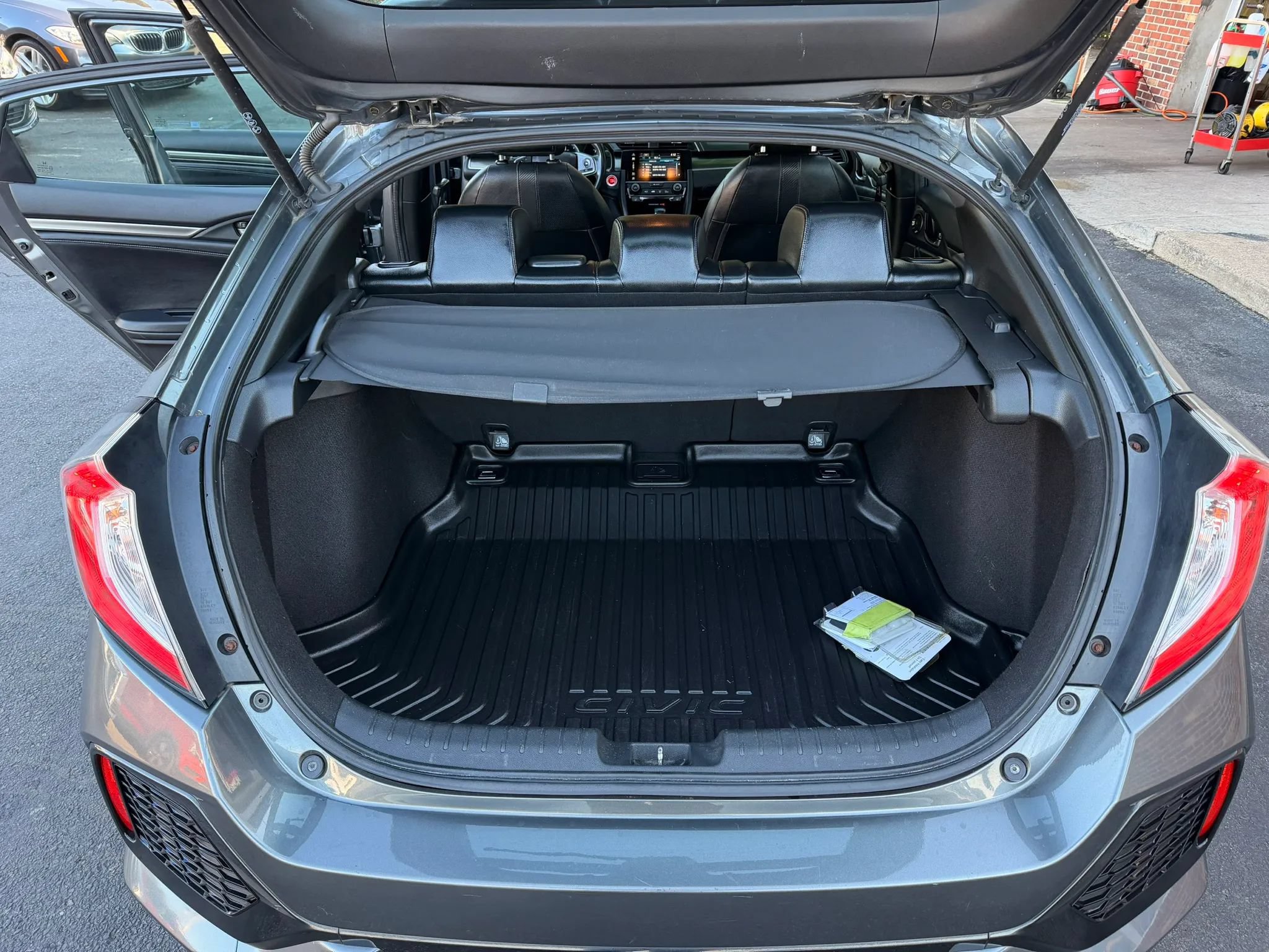 Used 2017 Honda Civic EX-L image 12
