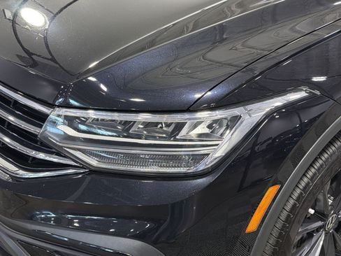 Used 2022 Volkswagen Tiguan SE AWD/4WD image 13