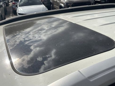 Used 2021 Ford EcoSport Titanium image 6