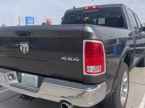 Used 2017 RAM 1500 Laramie image 7