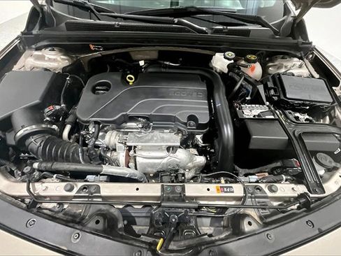 Used 2023 Chevrolet Malibu LT image 31