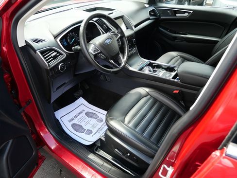 Used 2020 Ford Edge SEL w/ Cold Weather Package AWD/4WD image 9