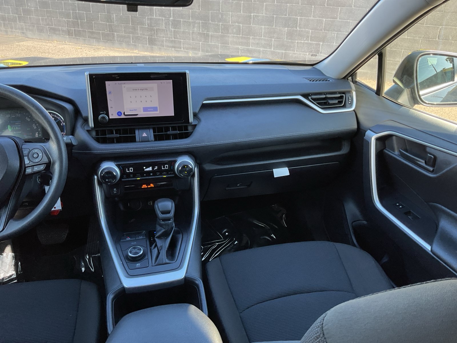 Used 2025 Toyota RAV4 LE AWD/4WD image 16