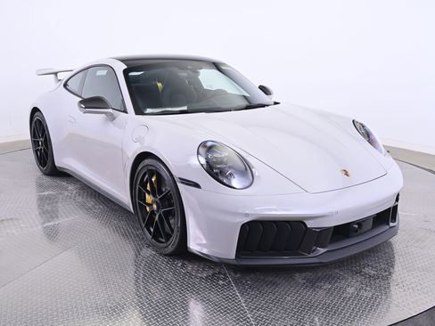 Used 2026 Porsche 911 Carrera GTS image 9