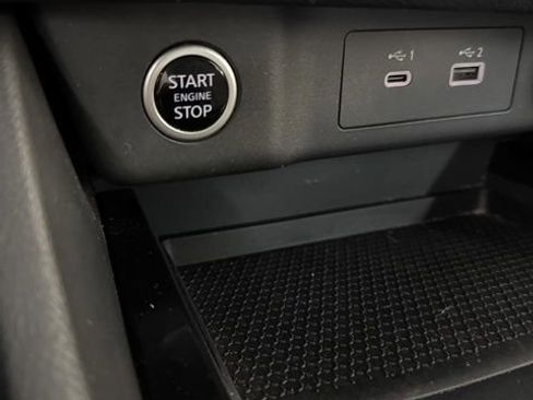 Certified 2023 Nissan Rogue SV FWD image 10