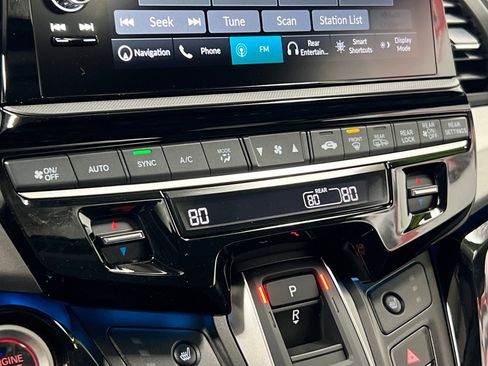 New 2026 Honda Odyssey Touring image 21