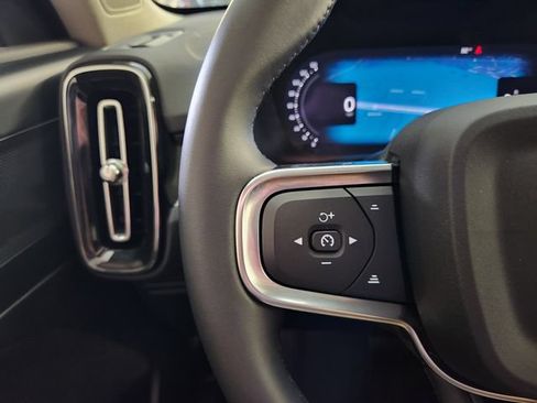 Certified 2026 Volvo XC40 B5 Plus AWD/4WD image 27