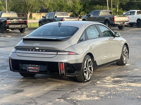 Used 2025 Hyundai Ioniq 6 SEL RWD image 9