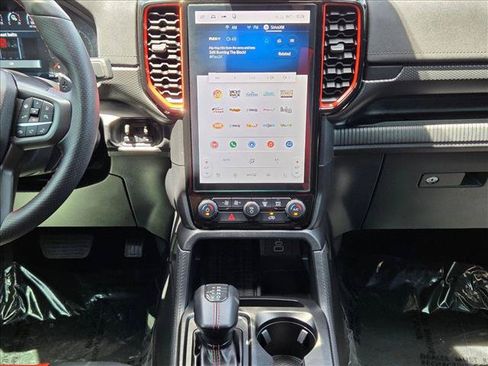 Used 2025 Ford Ranger Raptor AWD/4WD image 16