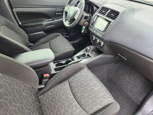 Used 2022 Mitsubishi Outlander Sport ES FWD image 9