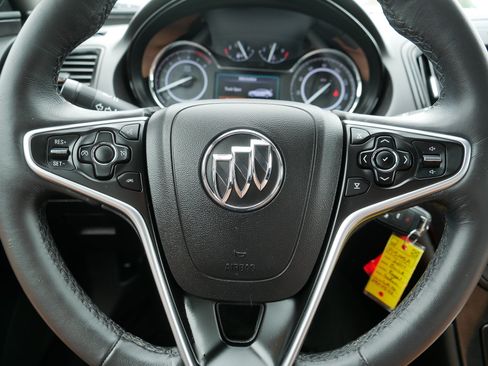 Used 2017 Buick Regal FWD image 25