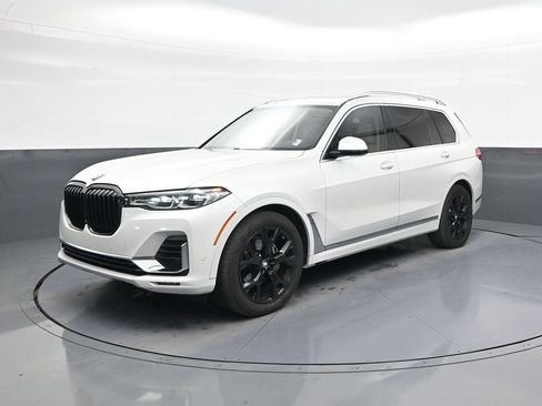 Used 2021 BMW X7 xDrive40i w/ Premium Package AWD/4WD image 4