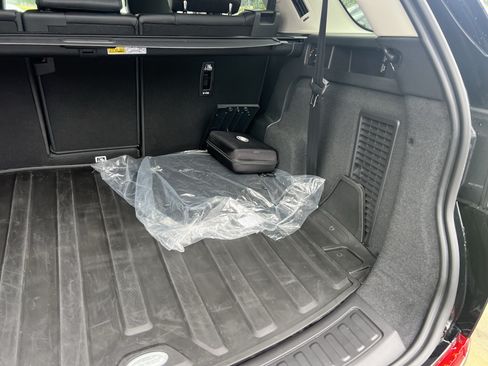 Certified 2025 Land Rover Discovery Sport S AWD/4WD image 37