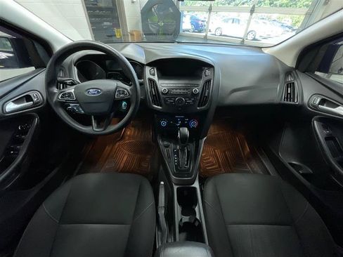 Used 2018 Ford Focus SE FWD image 21