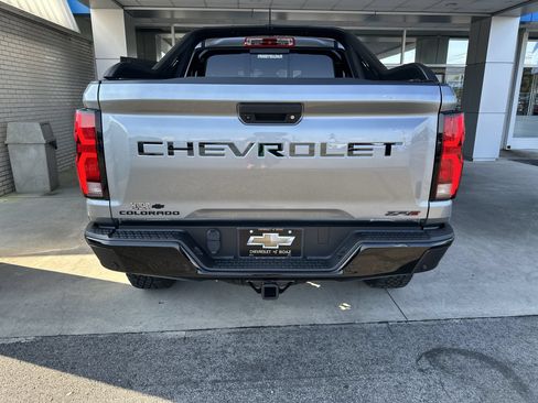 Used 2024 Chevrolet Colorado ZR2 w/ Safety Package AWD/4WD image 33