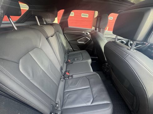 Used 2020 Audi Q3 2.0T Premium w/ Convenience Package image 19