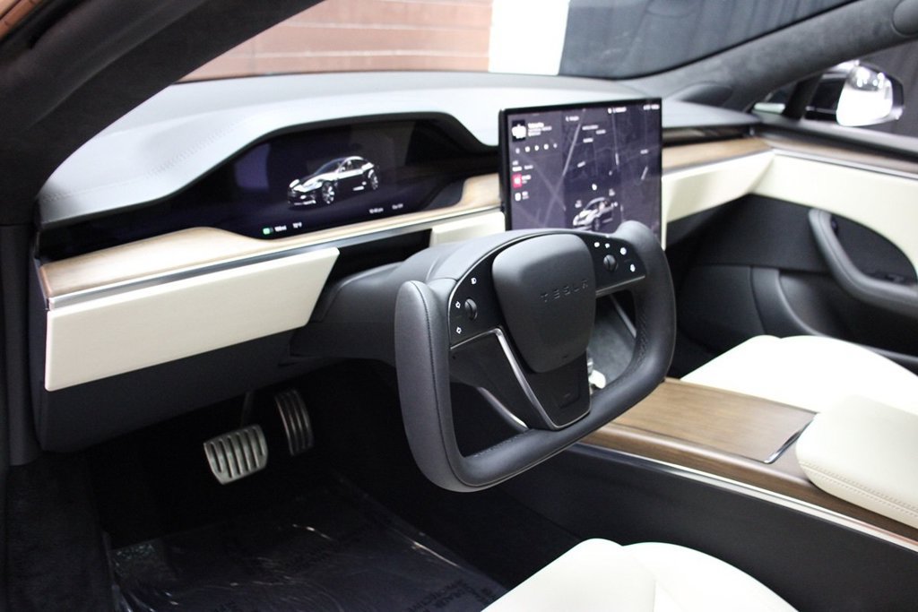Used 2022 Tesla Model S AWD/4WD image 42