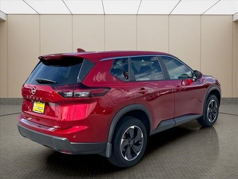 Used 2025 Nissan Rogue SV FWD image 3