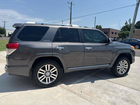 Used 2011 Toyota 4Runner Limited w/ Convenience Pkg AWD/4WD image 11