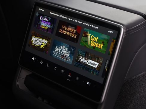 Used 2025 Tesla Model 3 Long Range image 18