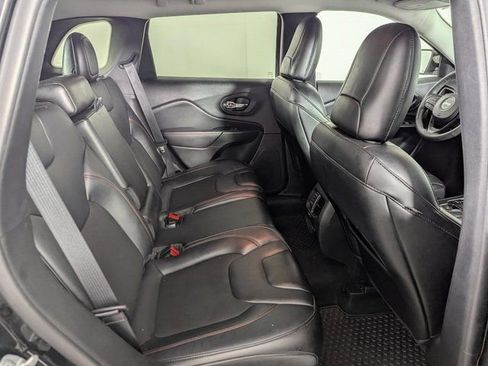 Used 2022 Jeep Cherokee Trailhawk image 20