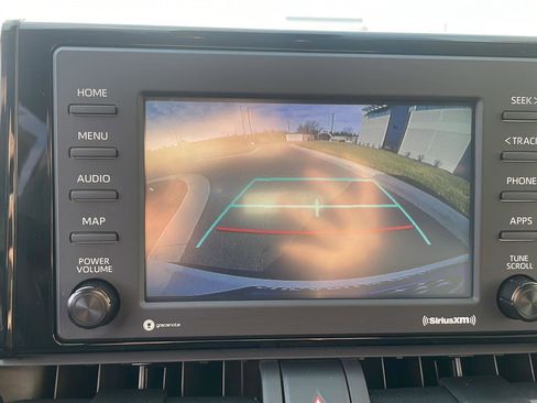 Used 2020 Toyota RAV4 XLE w/ Convenience Package image 9