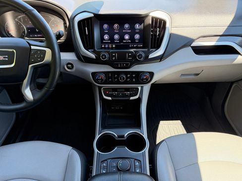Used 2023 GMC Terrain SLT w/ LPO, Floor Liner Package FWD image 20