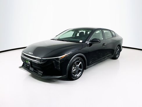 Used 2025 Kia K4 LXS image 3