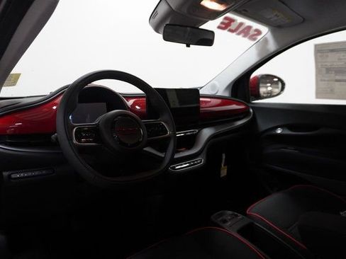 New 2024 FIAT 500 e (RED) image 12