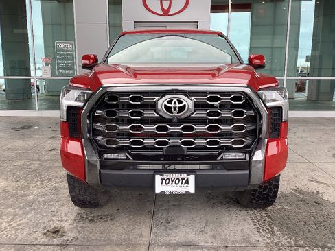 Used 2023 Toyota Tundra Platinum image 3